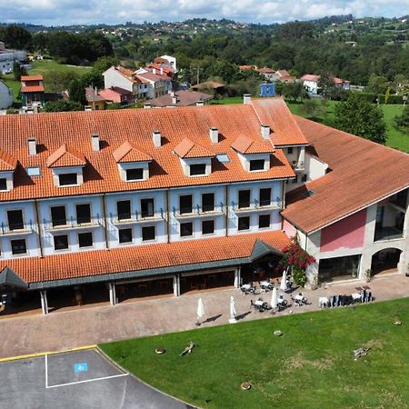 Hotel Cristina Noreña エクステリア 写真